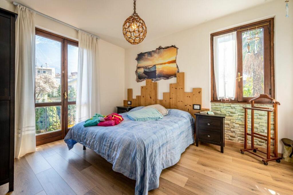 Villa Lago Foreground - Pet Friendly Stay- Garden-Parking-Lake View- Bike Friendly Holiday House Colico Buitenkant foto